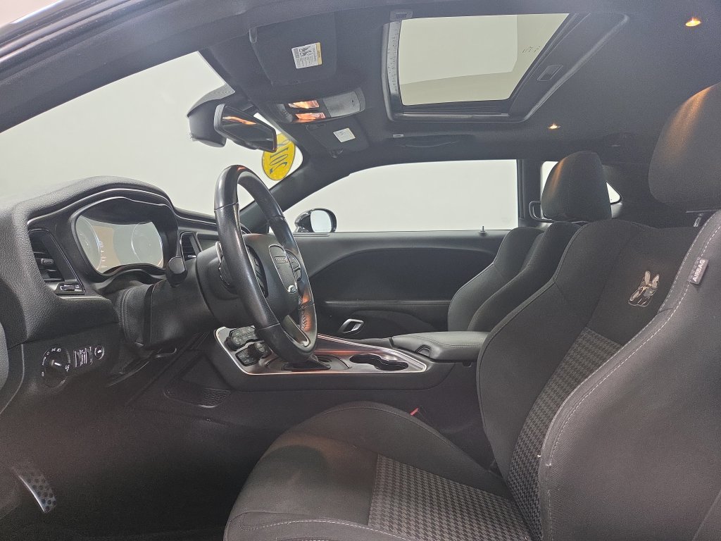 Used 2018 Dodge Challenger R/T Scat Pack w/ Driver Convenience Group RWD image 3