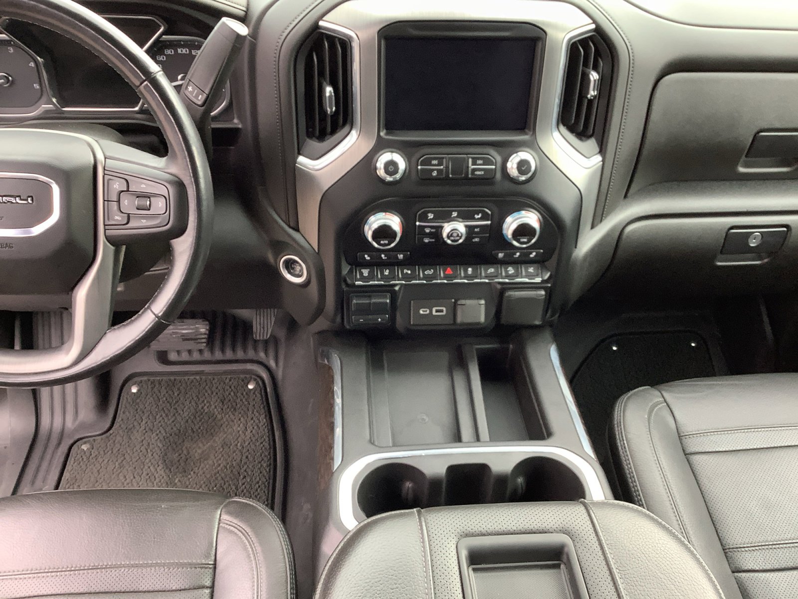 Used 2022 GMC Sierra 2500 Denali w/ Denali Black Diamond Edition image 11