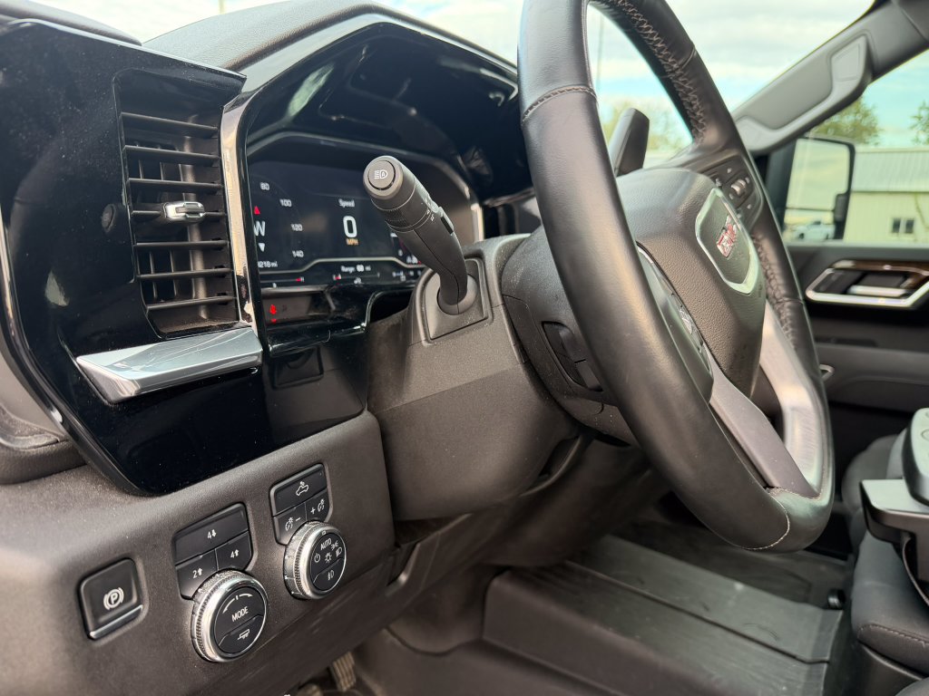 Used 2025 GMC Sierra 2500 SLE w/ SLE Value Package; AWD/4WD image 10