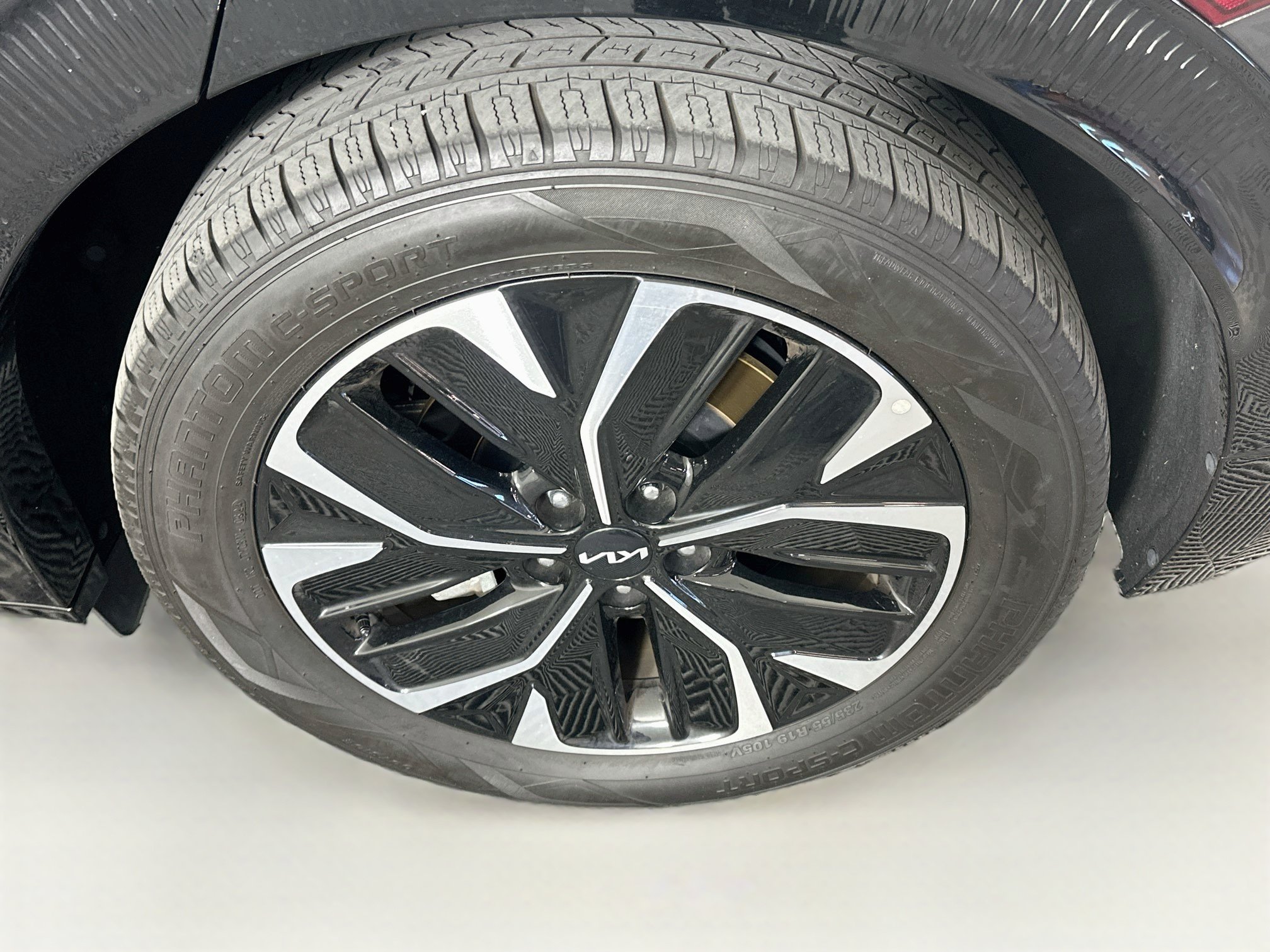 Used 2022 Kia EV6 Wind w/ Wind Technology Package AWD/4WD image 11