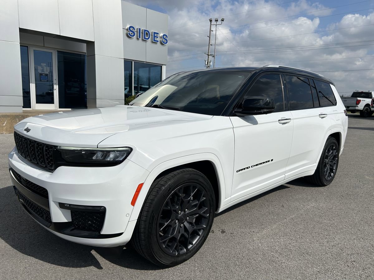 Used 2023 Jeep Grand Cherokee L Summit image 2