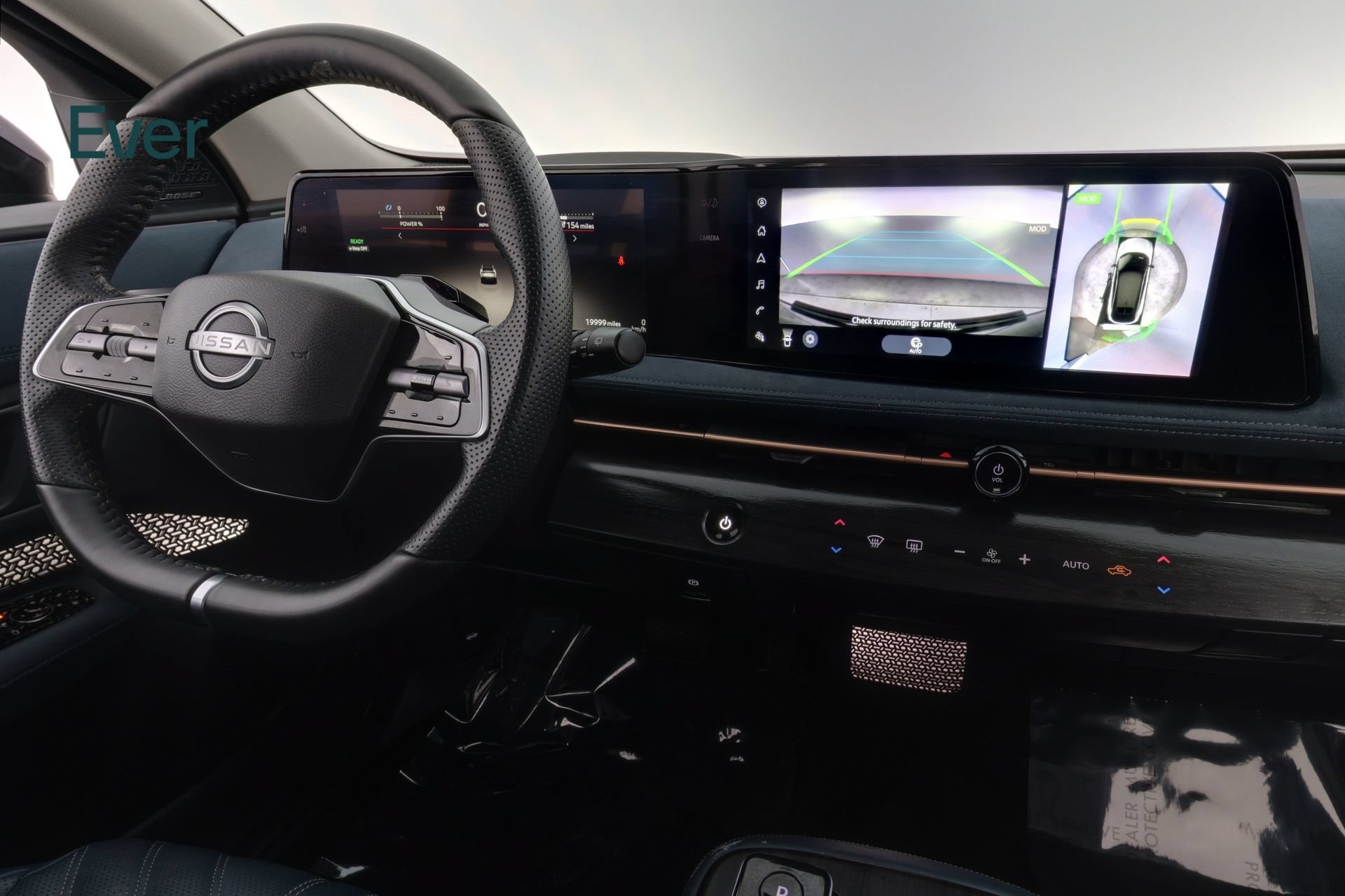 Used 2024 Nissan Ariya AWD image 25