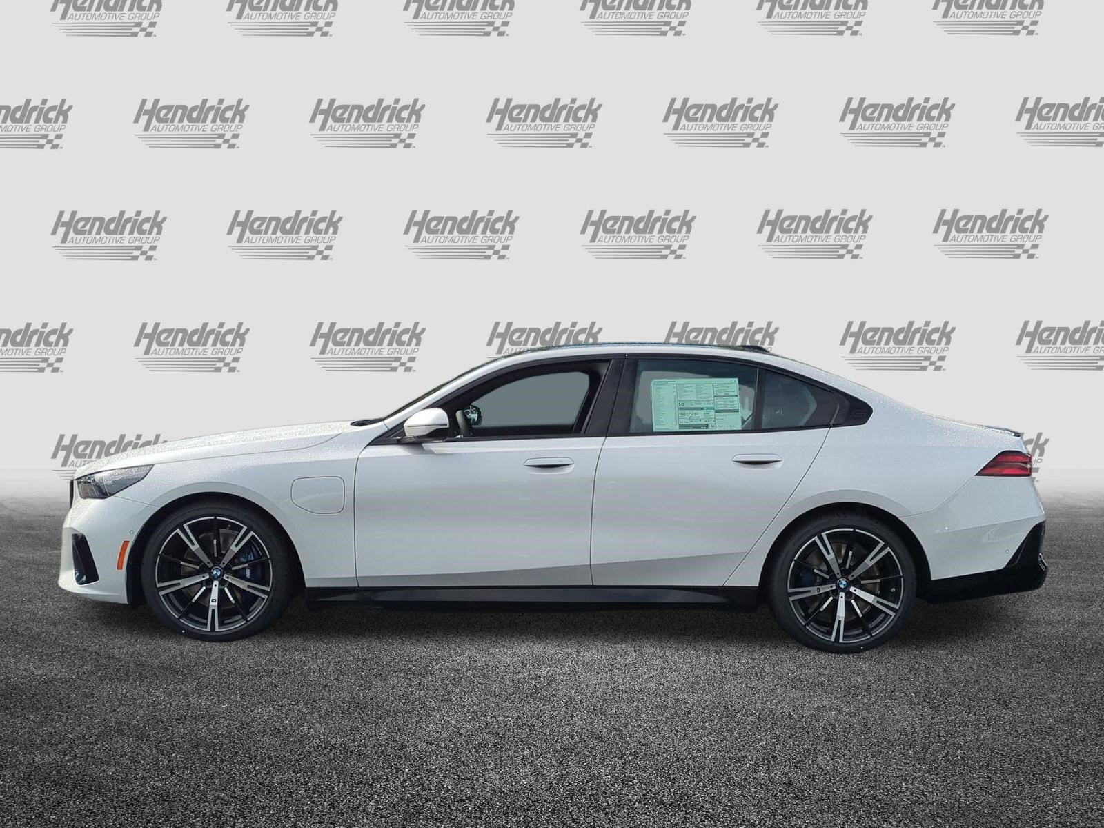 New 2027 BMW 550e xDrive w/ Premium Package AWD/4WD image 7