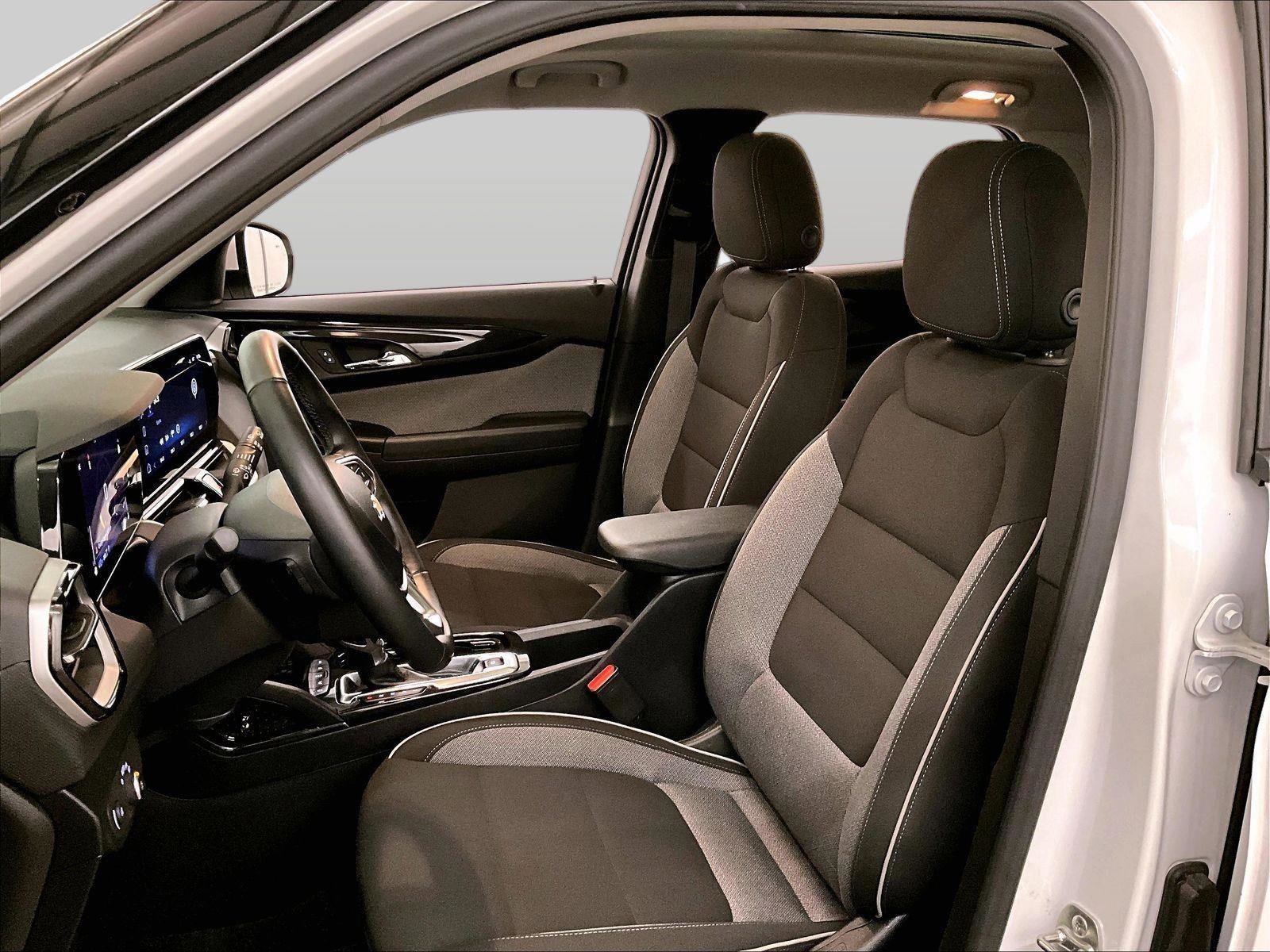 Used 2024 Chevrolet TrailBlazer LT w/ Convenience Package image 24