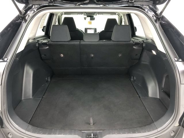 Used 2022 Toyota RAV4 LE AWD/4WD image 22