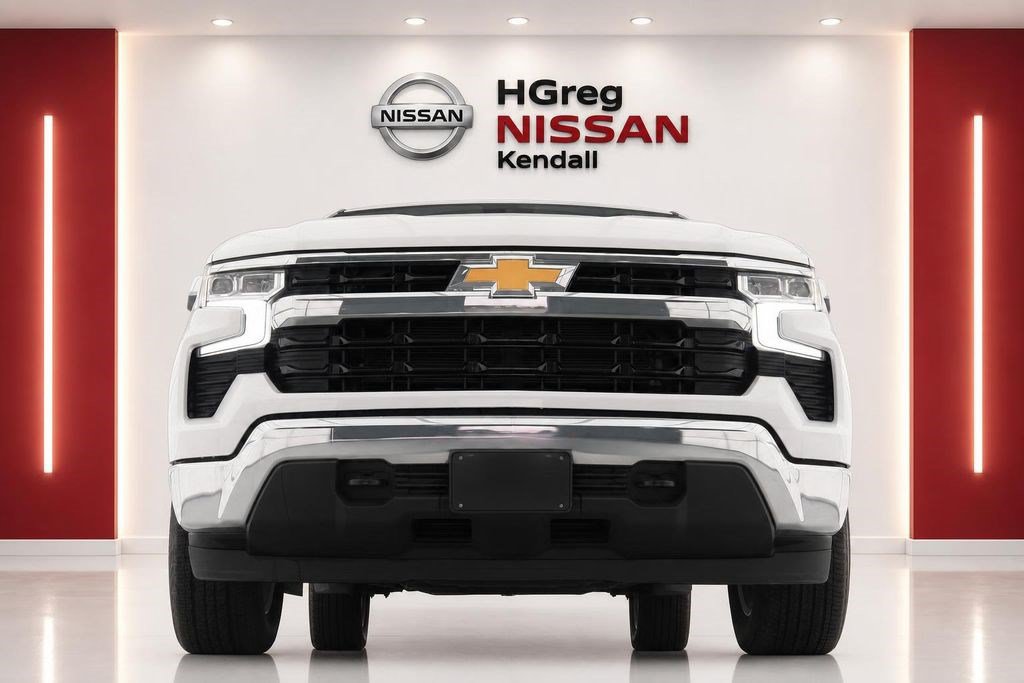 Used 2024 Chevrolet Silverado 1500 LT AWD/4WD image 7