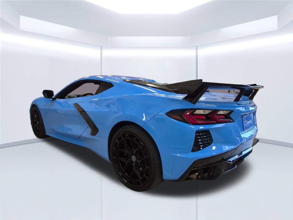 Used 2025 Chevrolet Corvette Stingray Coupe w/ 1LT RWD image 3