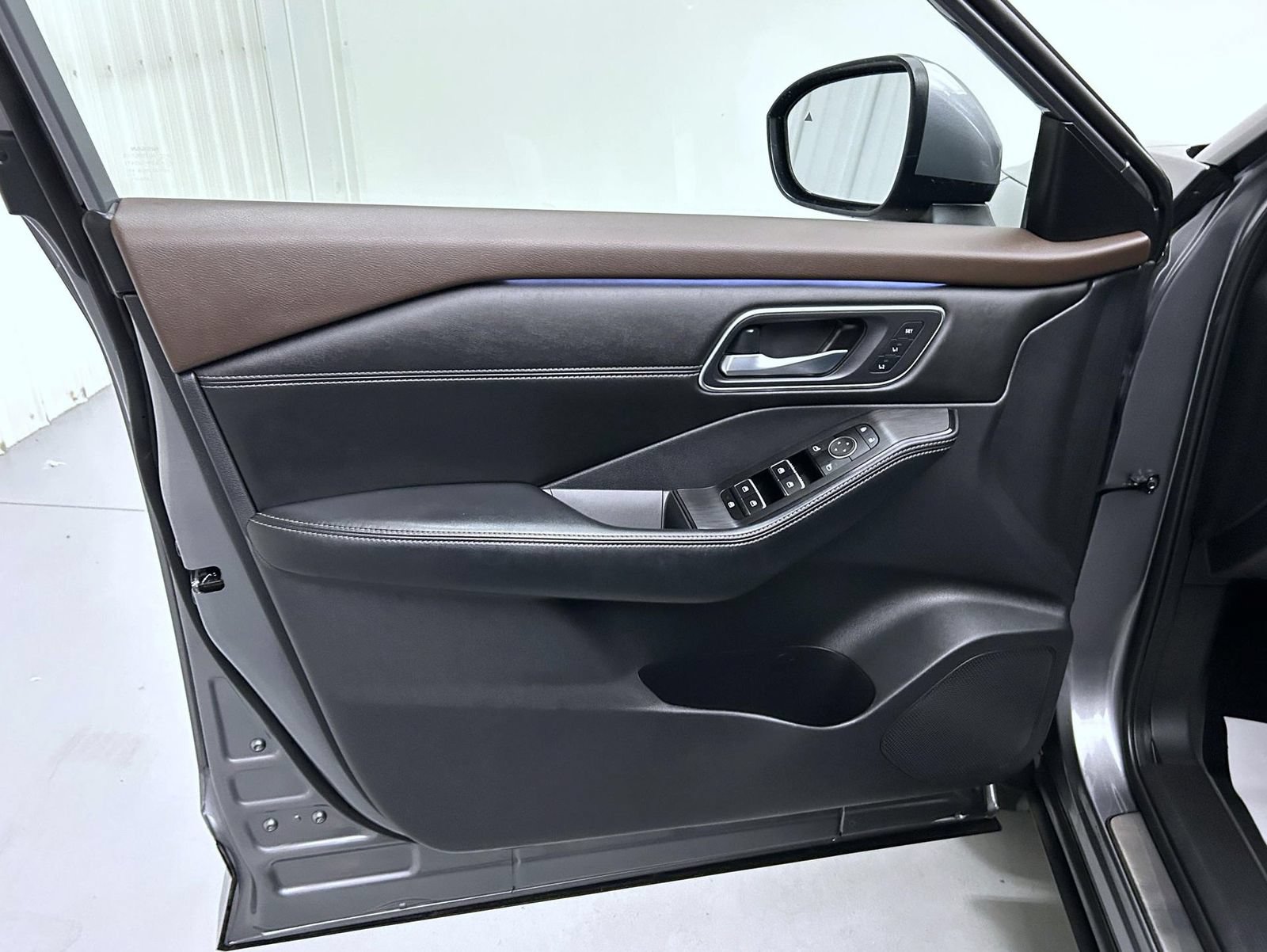 Certified 2023 Nissan Rogue Platinum w/ Platinum Premium Package AWD/4WD image 9