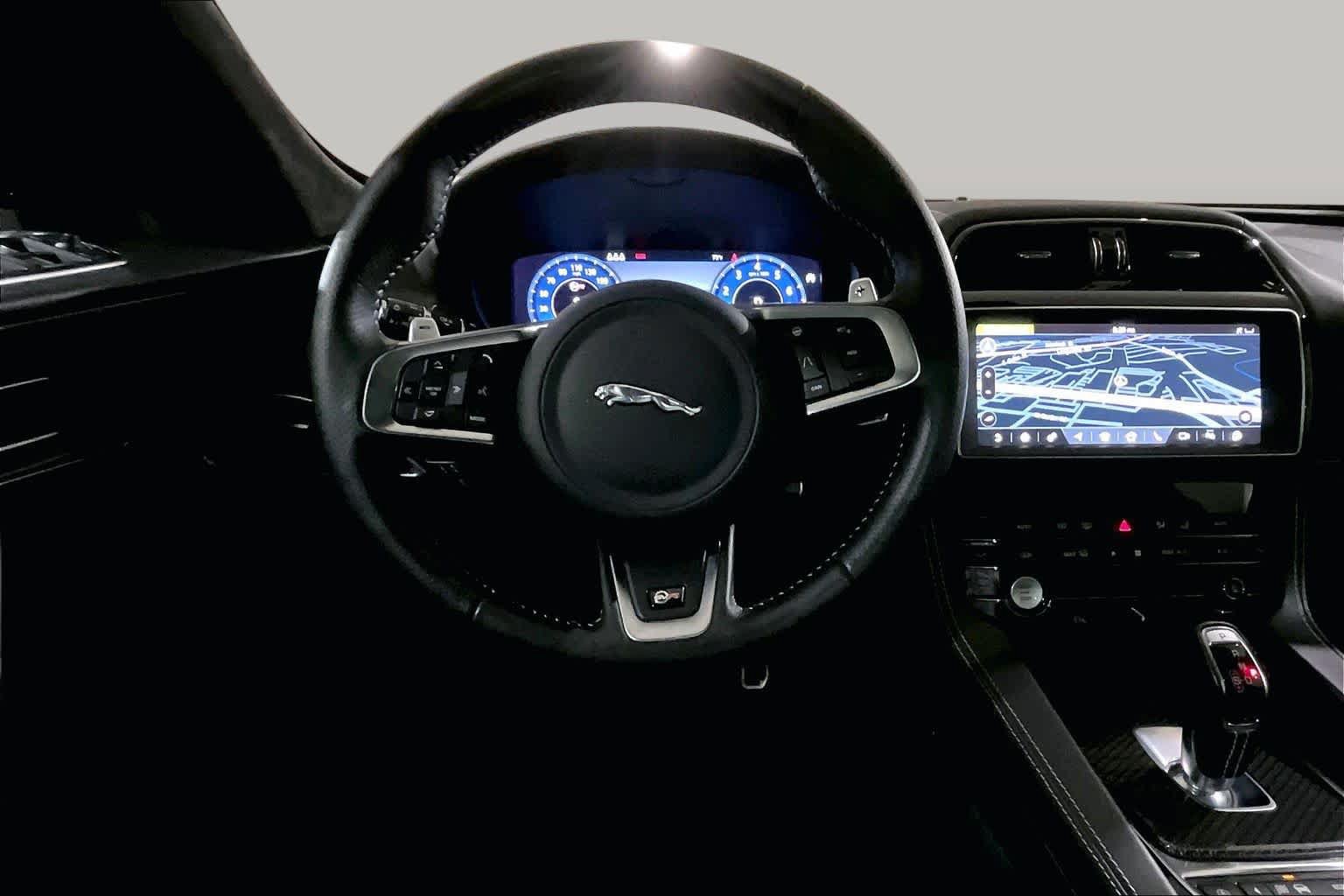 Used 2020 Jaguar F-PACE SVR AWD/4WD image 5