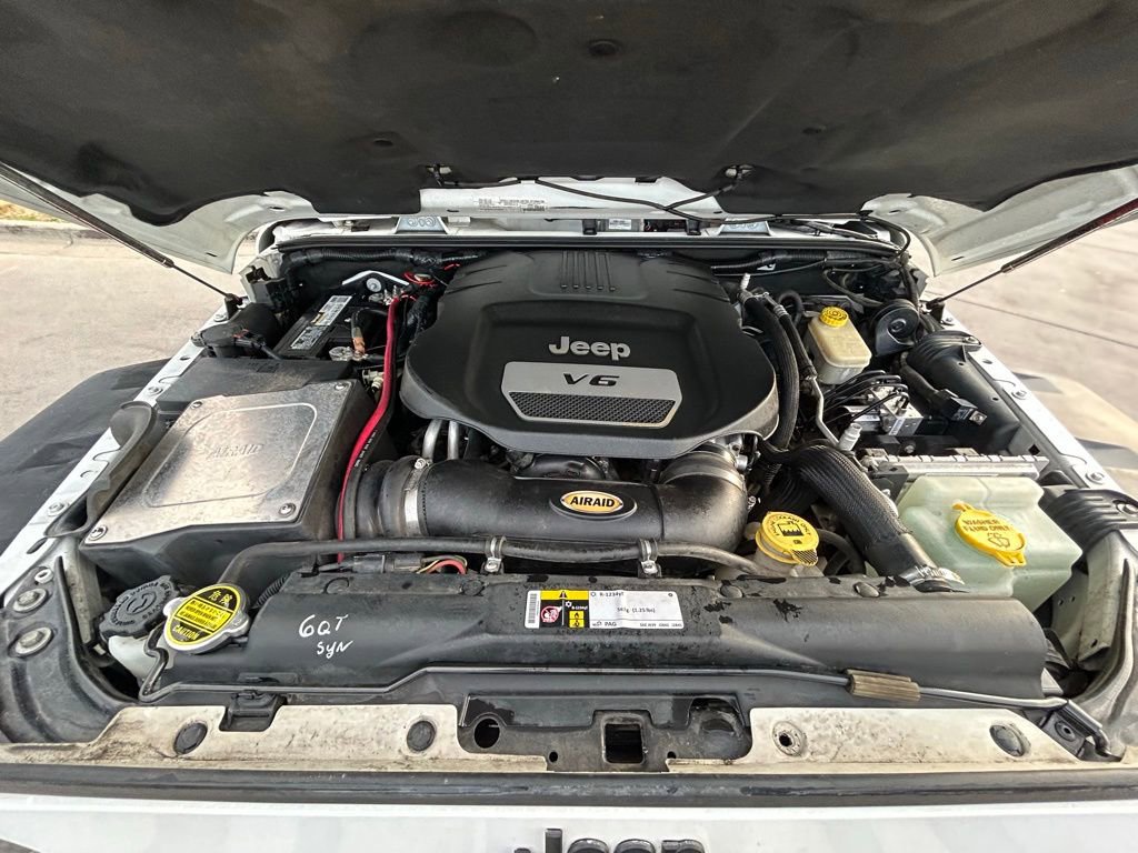 Used 2016 Jeep Wrangler Unlimited Rubicon image 33