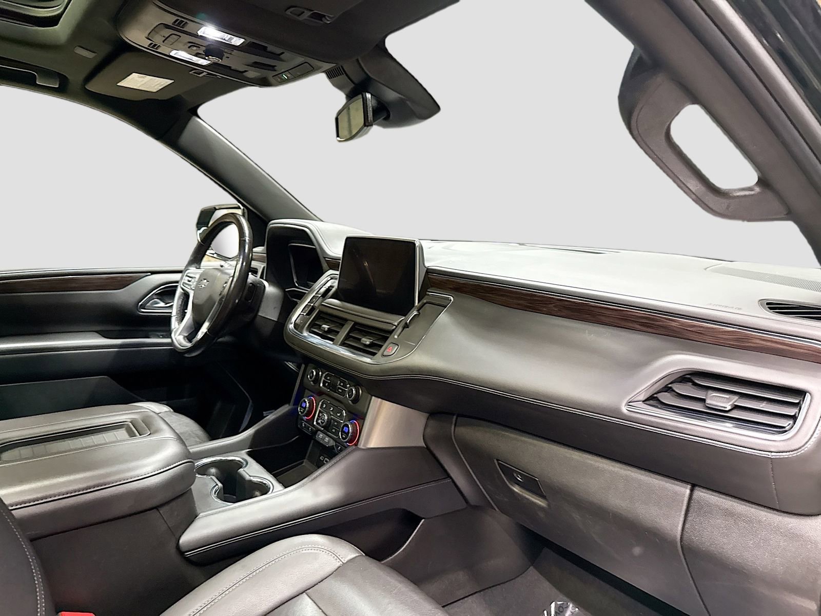 Used 2023 Chevrolet Suburban Z71 w/ Luxury Package image 35