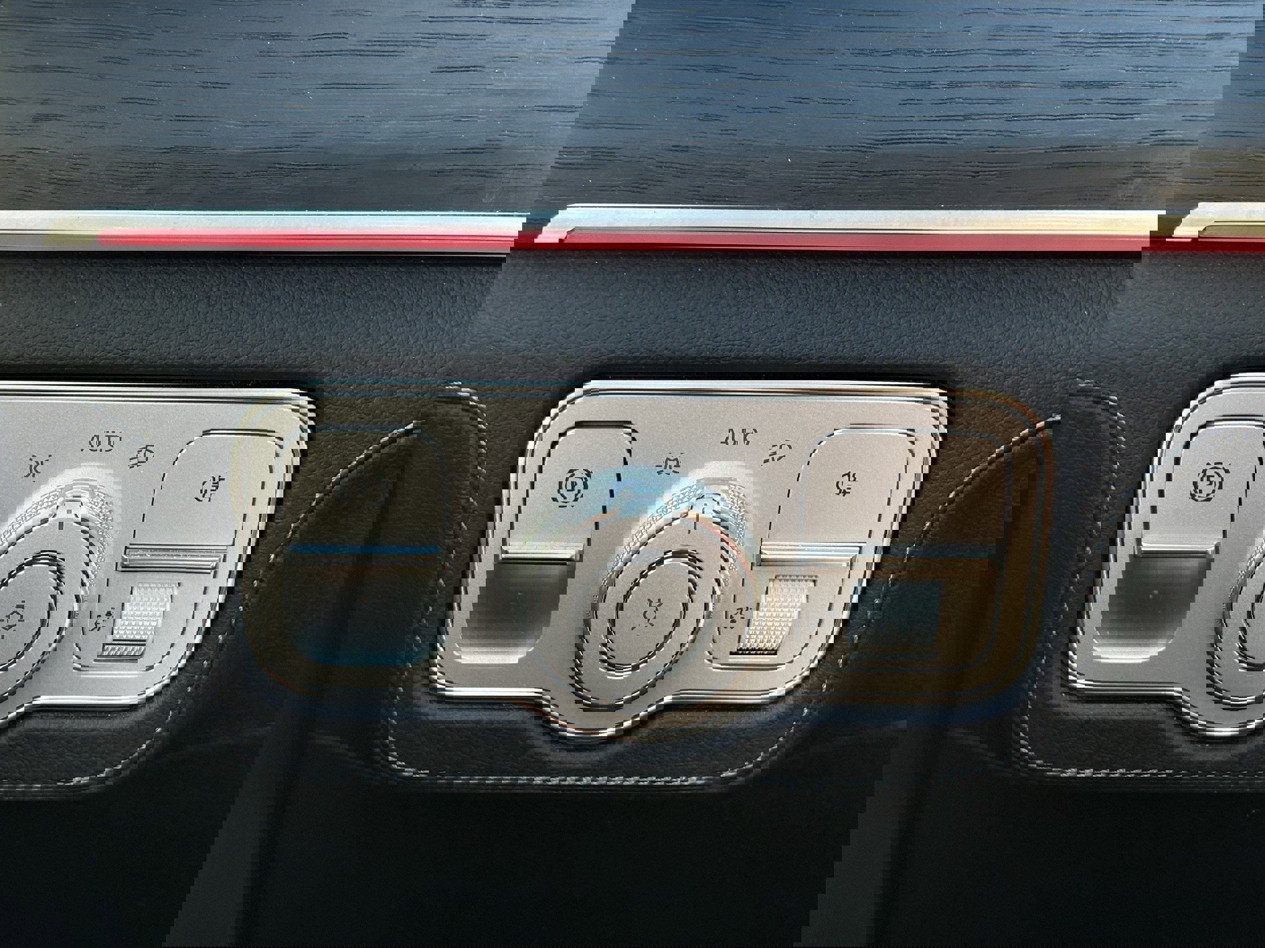 Used 2024 Mercedes-Benz GLE 350 4MATIC image 17