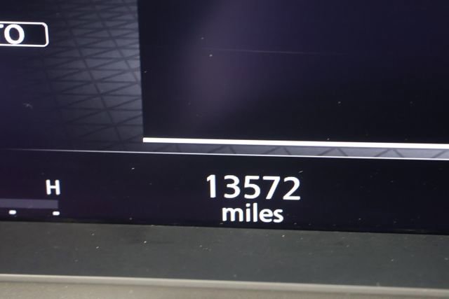 Used 2025 Nissan Rogue SL w/ SL Premium Package image 13