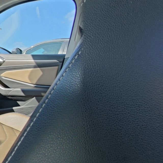 Used 2020 Volkswagen Jetta SEL Premium image 26