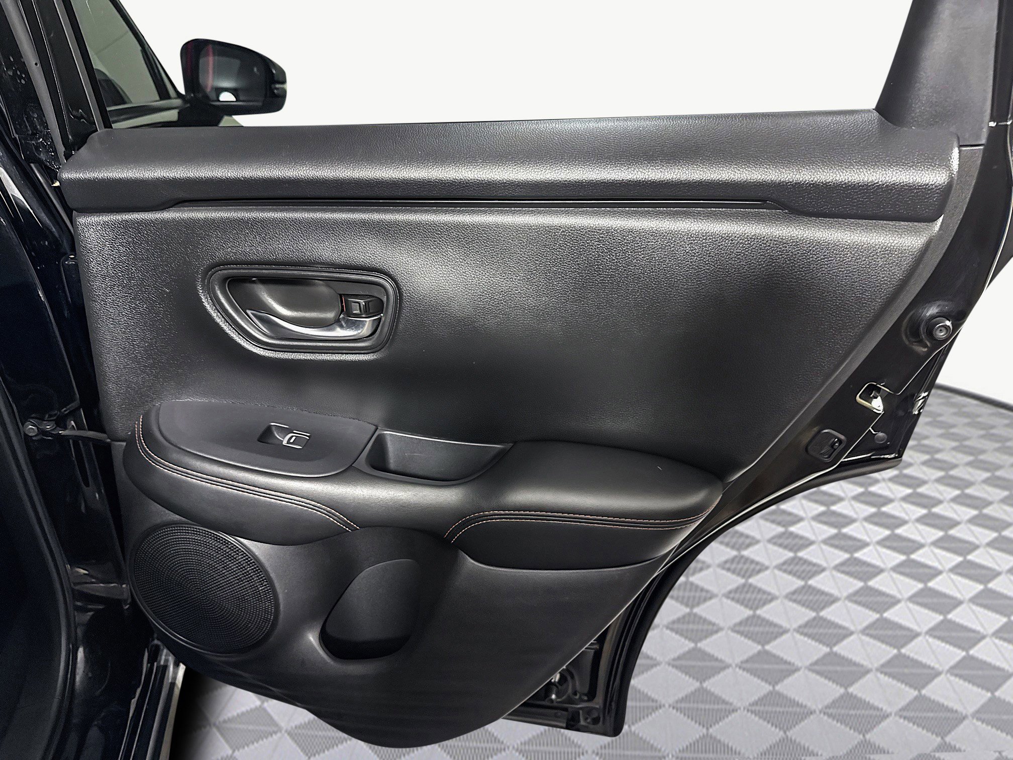 Used 2023 Honda HR-V Sport image 28