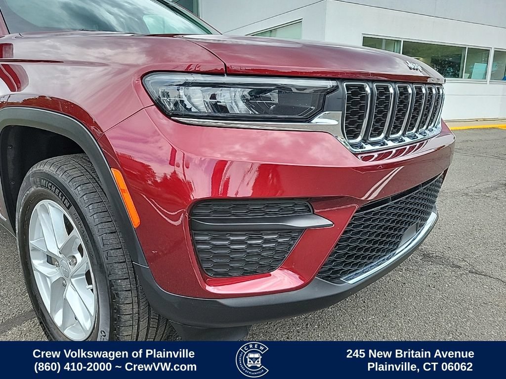 Used 2024 Jeep Grand Cherokee Laredo X AWD/4WD image 22