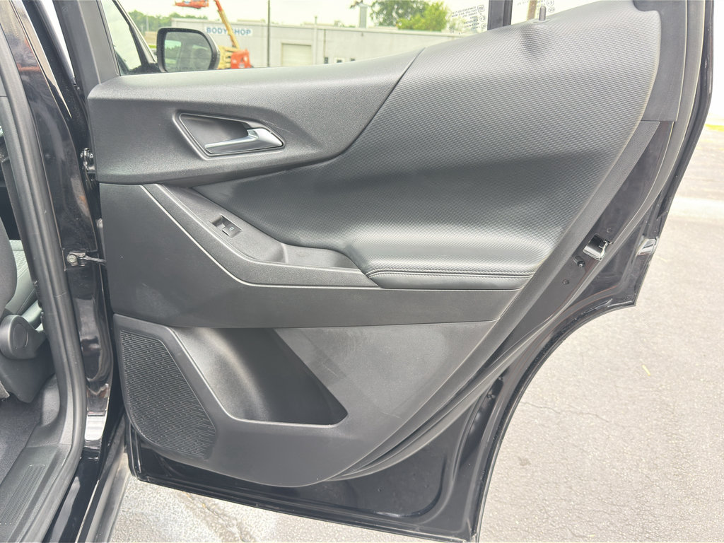 Used 2025 Chevrolet Equinox LT FWD image 27