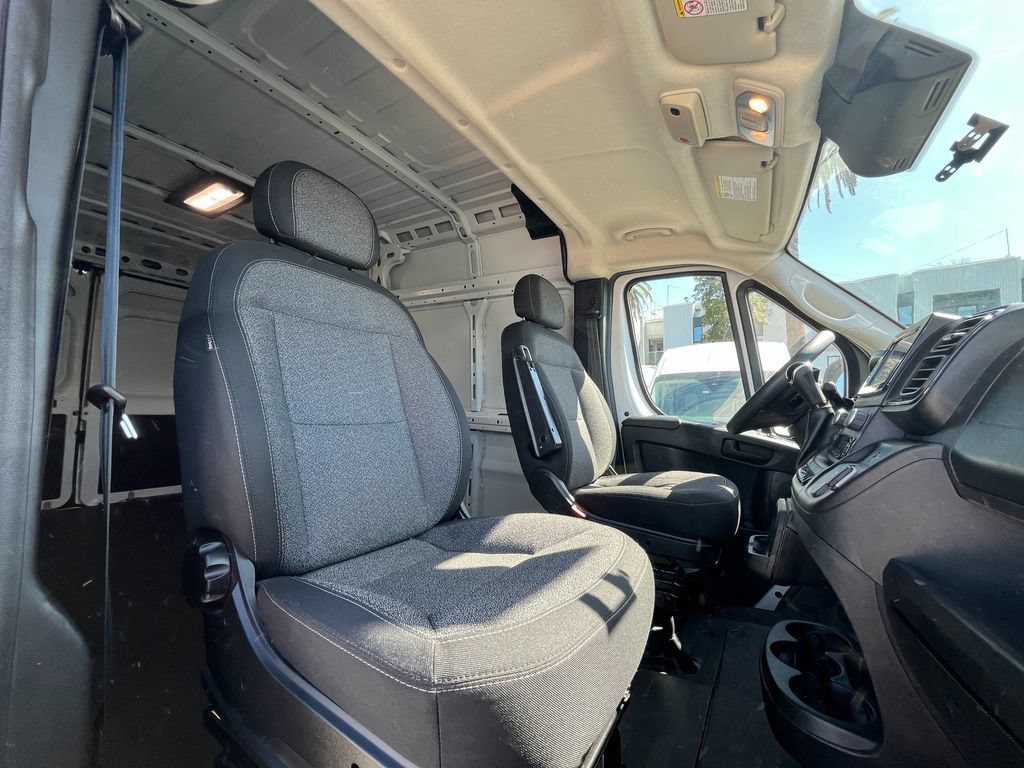 Used 2025 RAM ProMaster 2500 w/ Convenience Group FWD image 13
