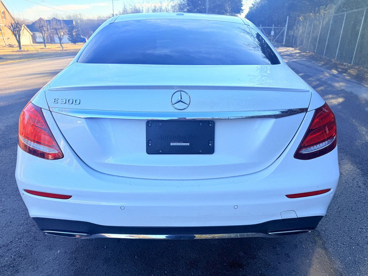 Used 2017 Mercedes-Benz E 300 image 7