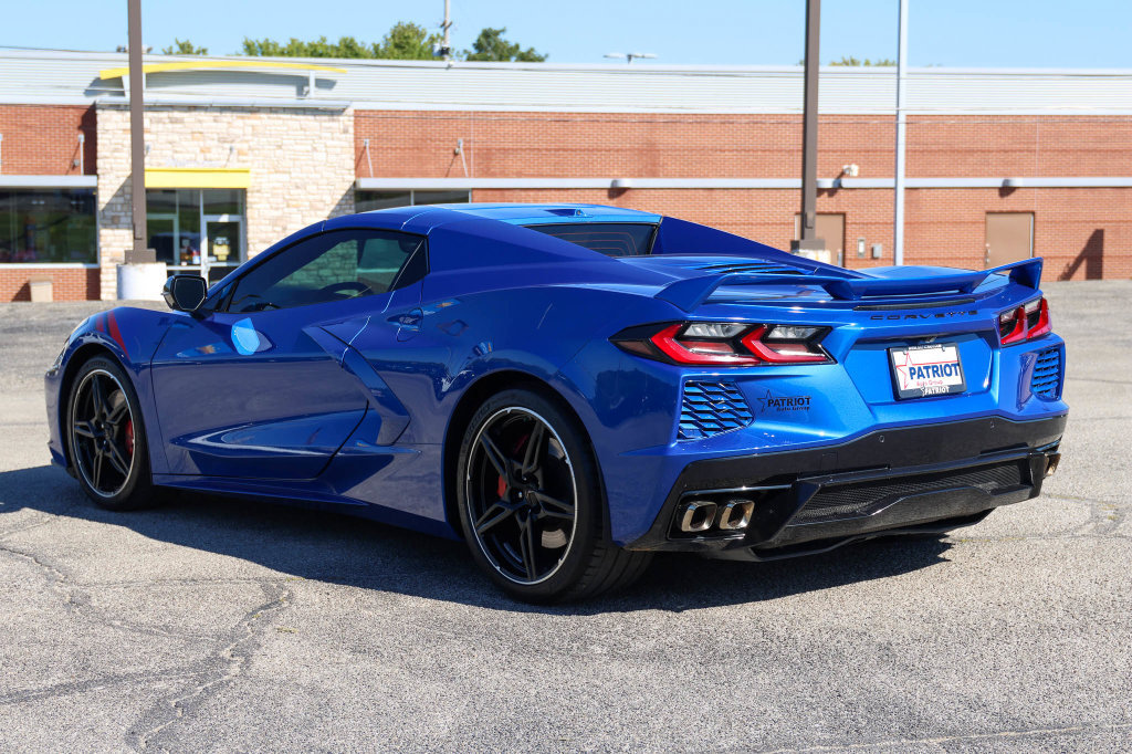 Used 2022 Chevrolet Corvette Stingray Premium Conv w/ Z51 Performance Package RWD image 7