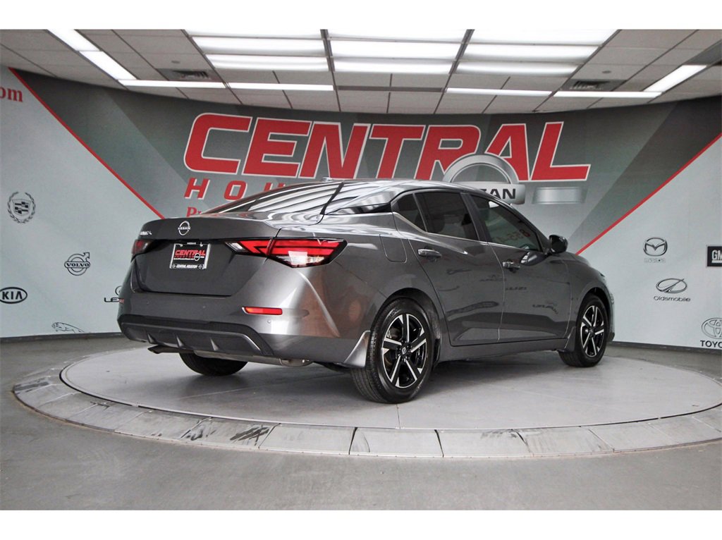 Used 2025 Nissan Sentra SV w/ All-Weather Package image 5