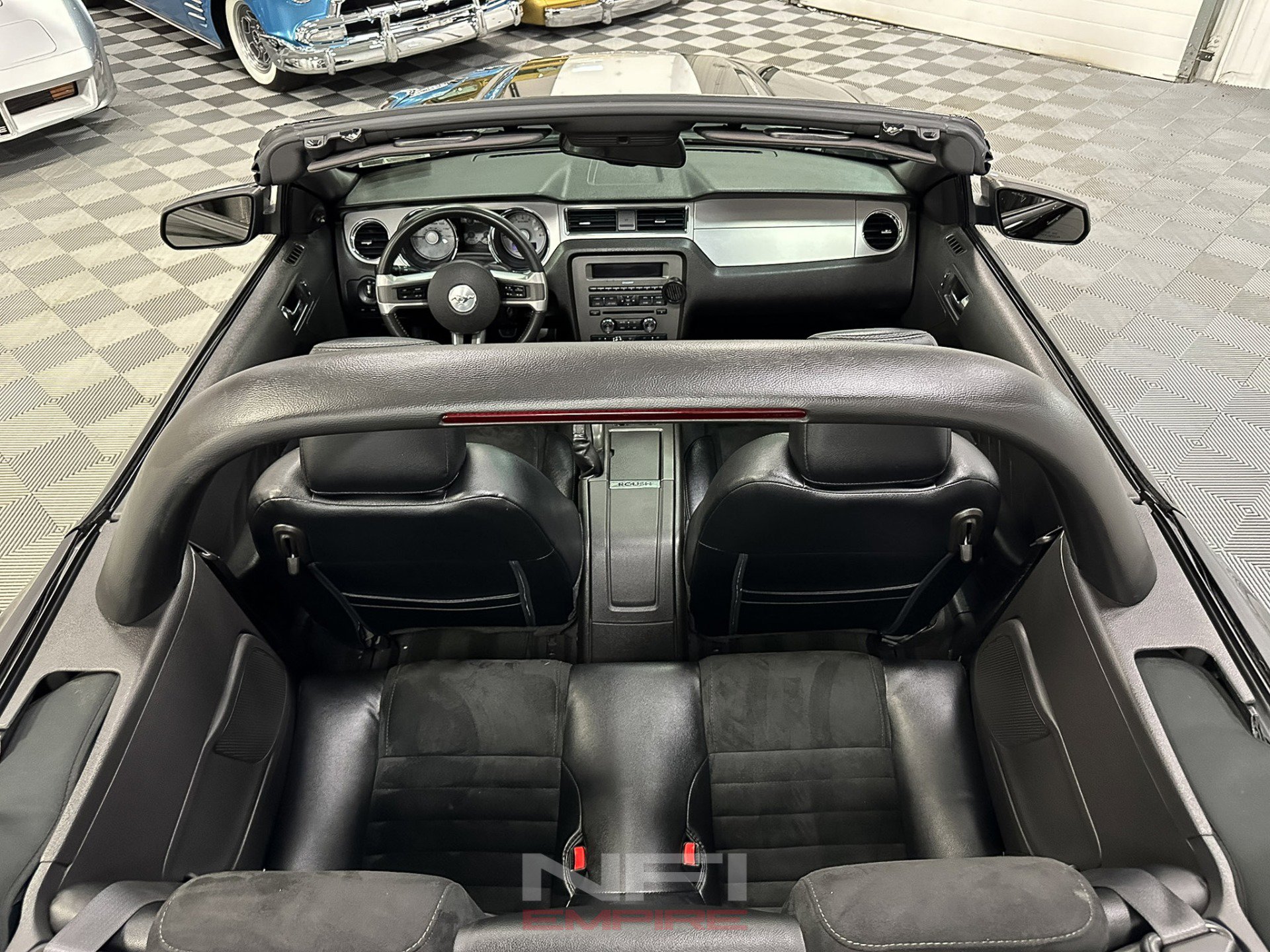 Used 2010 Ford Mustang GT image 31