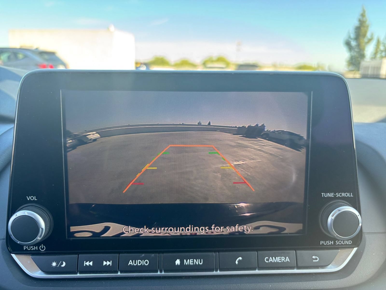 Used 2025 Nissan Rogue SV FWD image 25