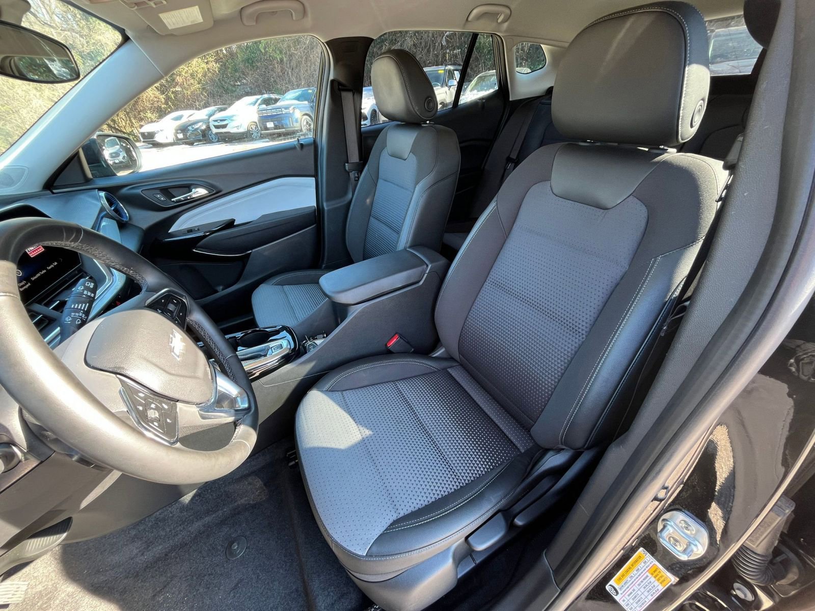 Used 2024 Chevrolet Trax LT w/ Driver Confidence Package image 34