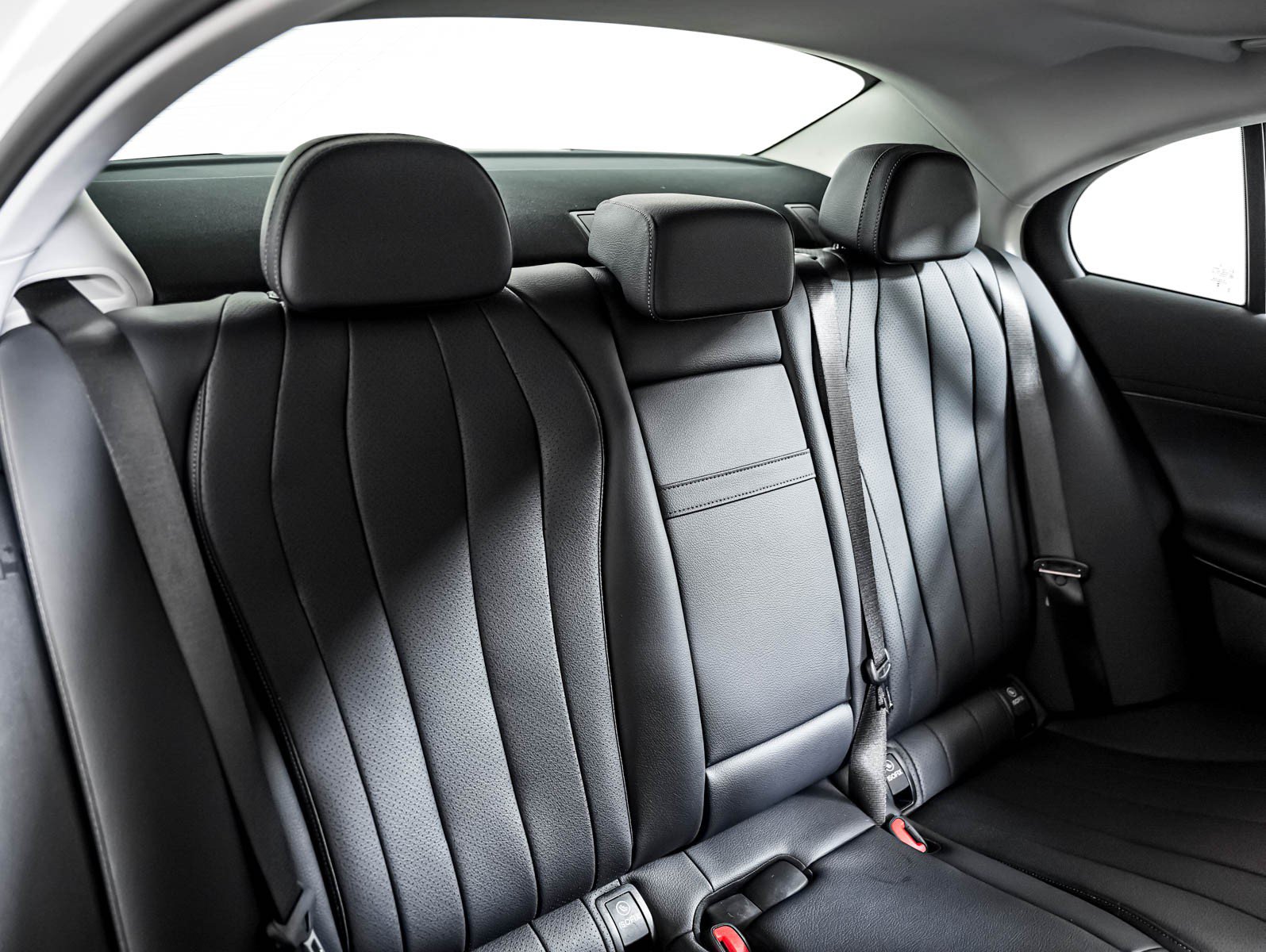 Used 2026 Mercedes-Benz E 350 Sedan image 10