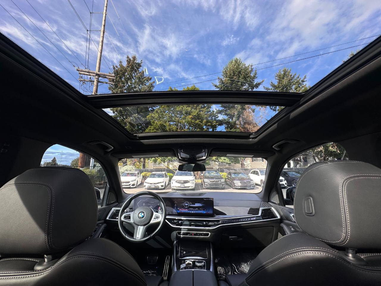 Used 2024 BMW X5 xDrive40i w/ M Sport Package AWD/4WD image 33