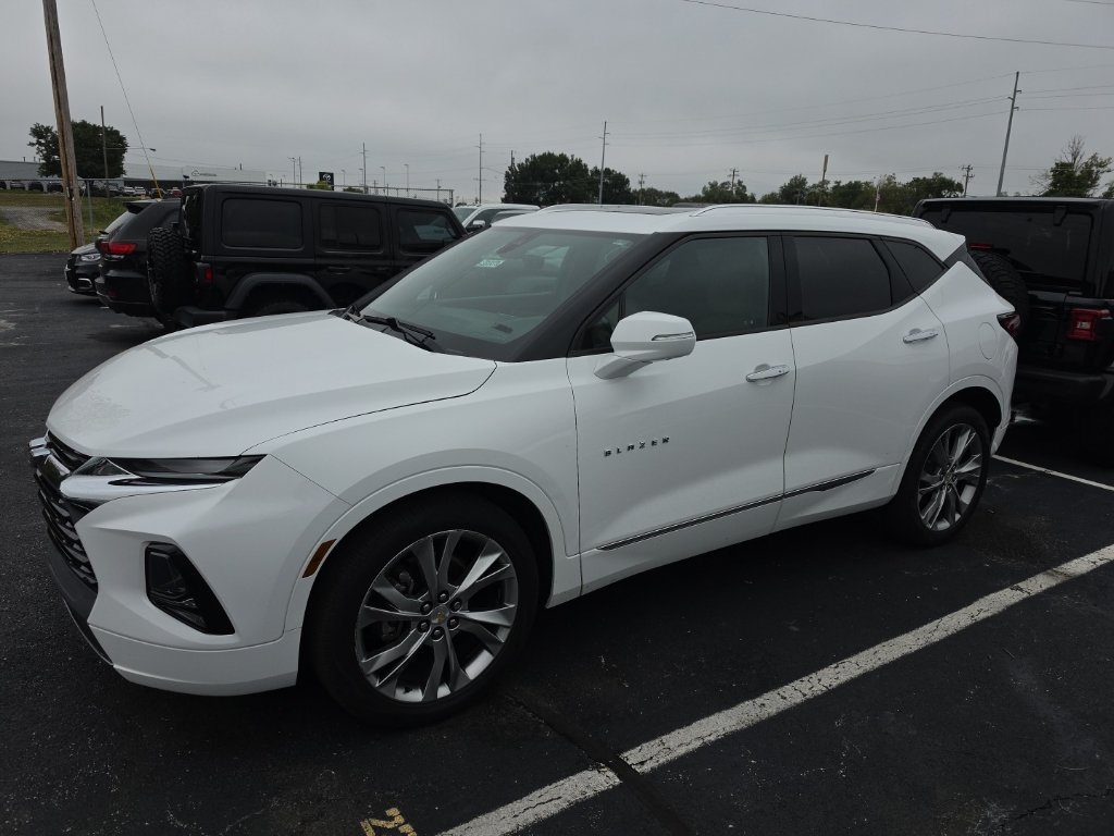 Used 2019 Chevrolet Blazer Premier w/ Sun and Wheels Package AWD/4WD image 2
