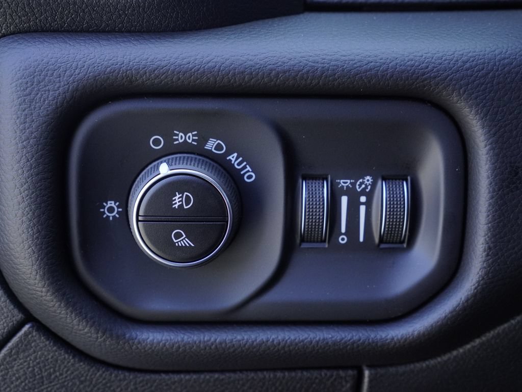New 2026 RAM 1500 Big Horn AWD/4WD image 14