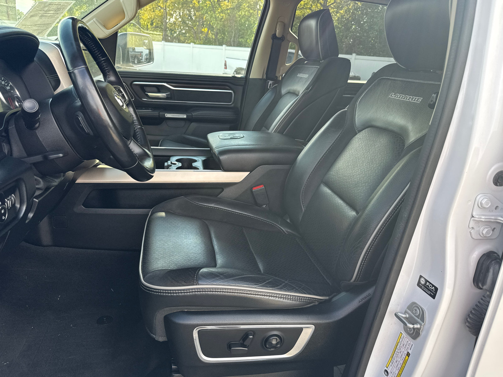 Used 2021 RAM 1500 Laramie AWD/4WD image 10