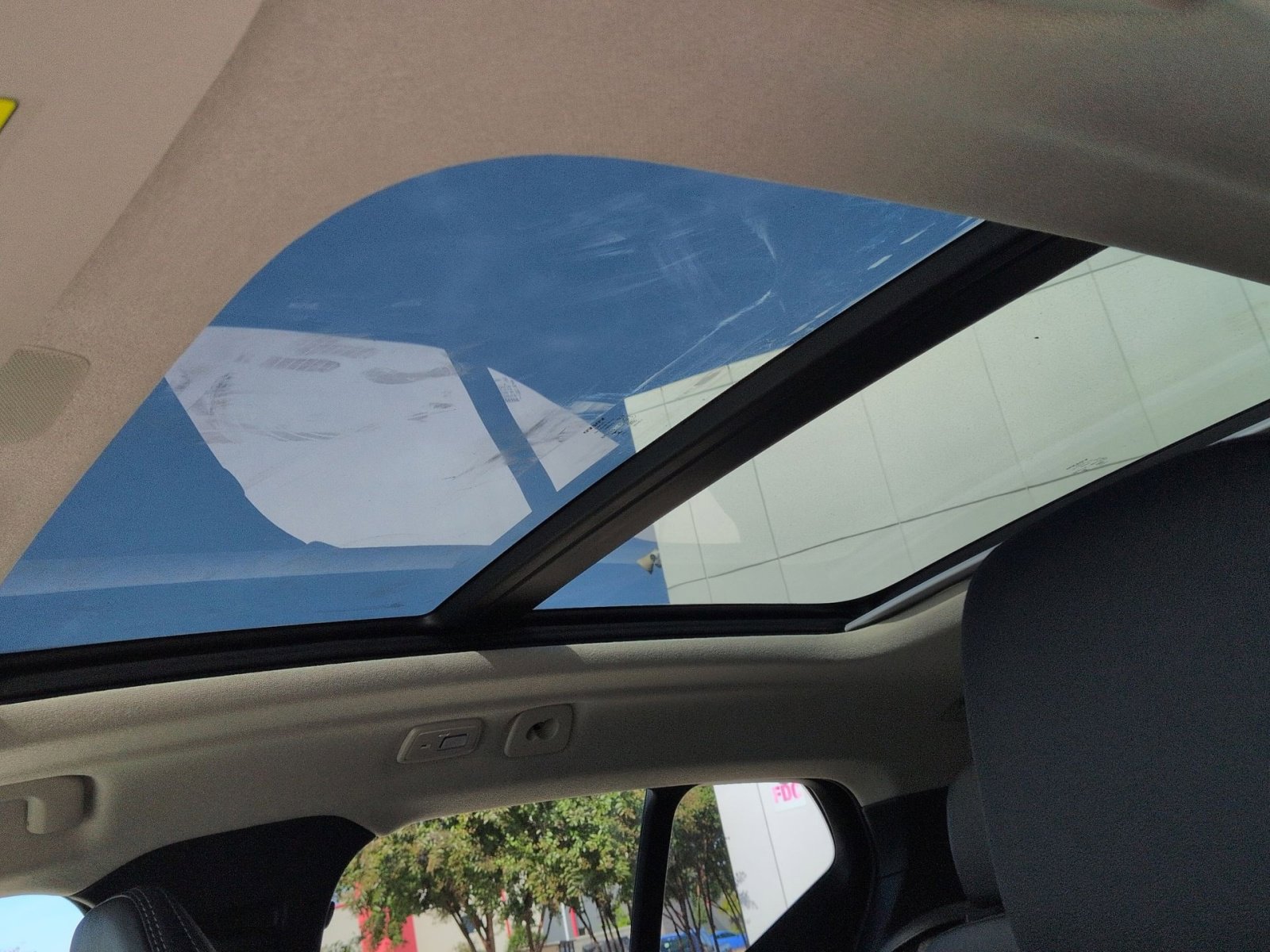 New 2026 Volvo XC40 B5 Plus w/ Protection Package Premier image 24