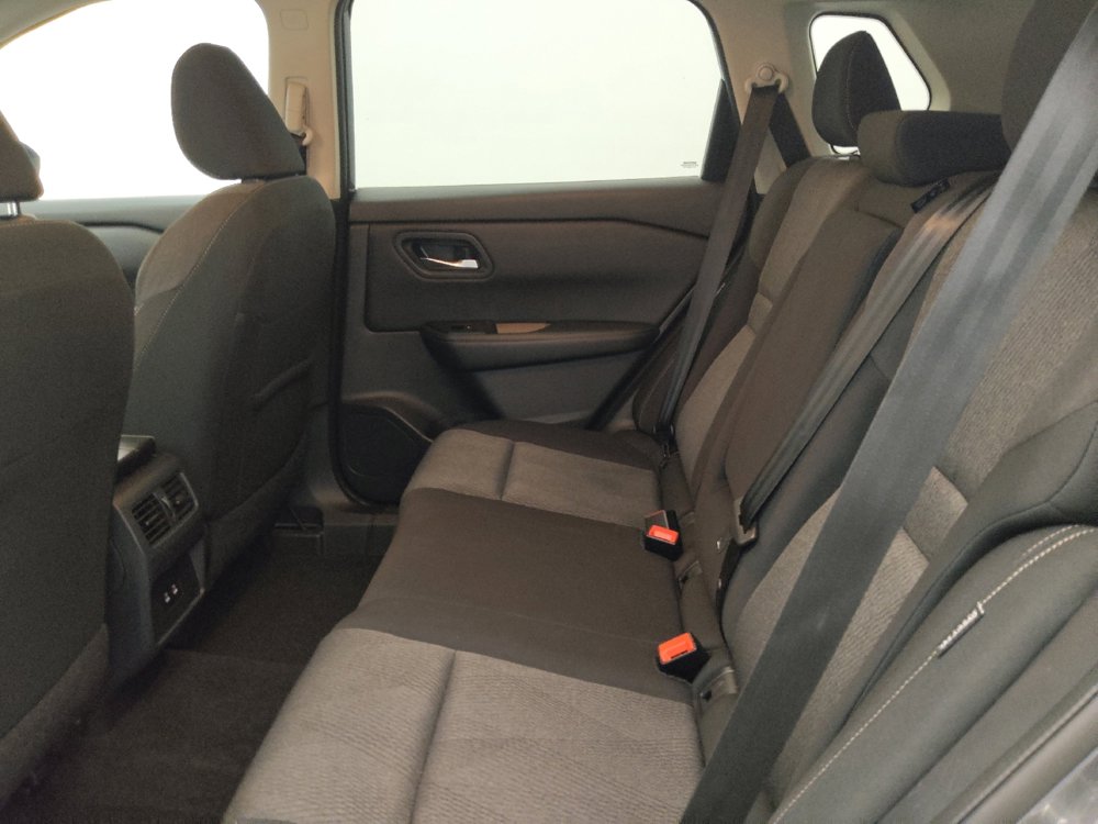 Used 2024 Nissan Rogue SV image 18