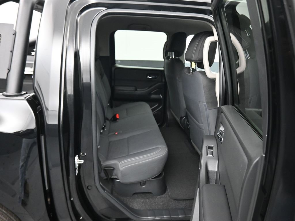 Used 2024 Nissan Frontier SV w/ SV Convenience Package image 38