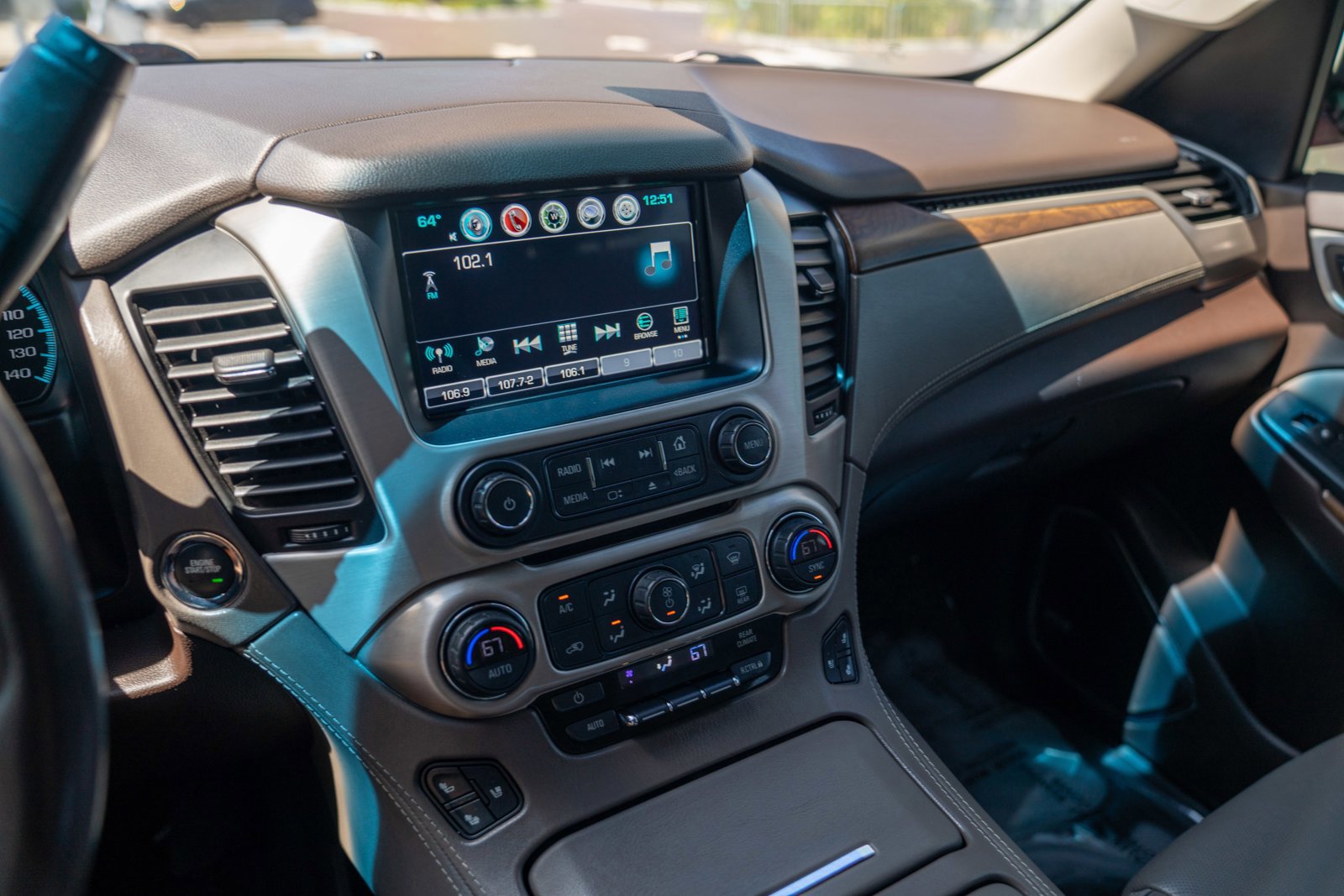 Used 2019 GMC Yukon XL Denali w/ Denali Ultimate Package AWD/4WD image 17