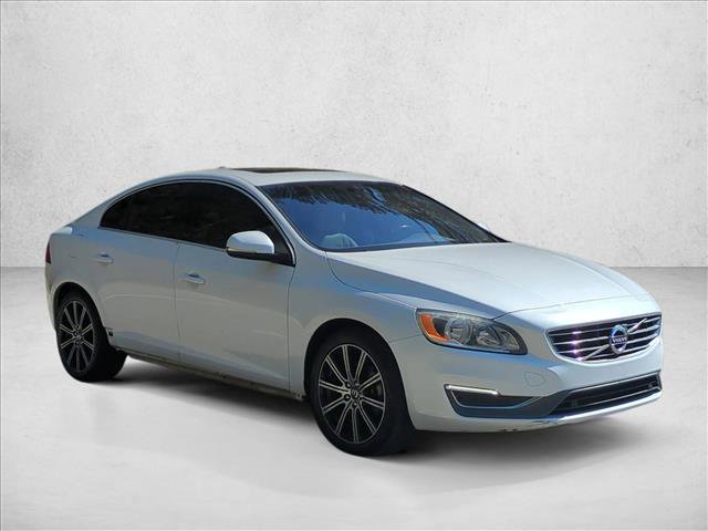 Used 2018 Volvo S60 T5 Inscription image 3
