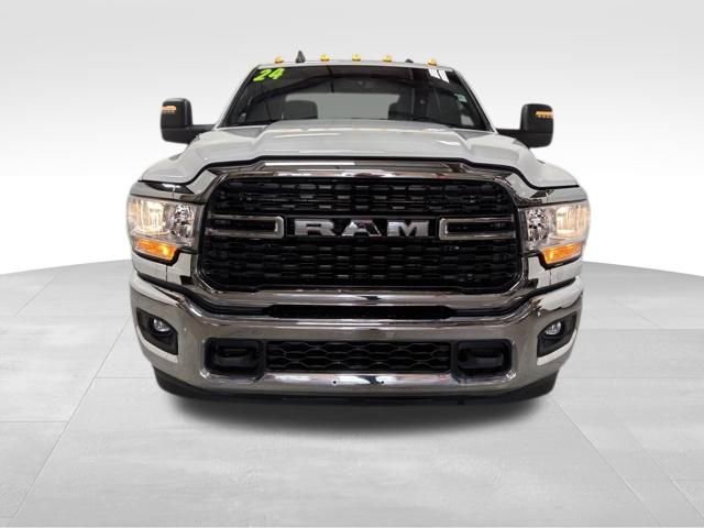 Used 2024 RAM 3500 Big Horn image 3