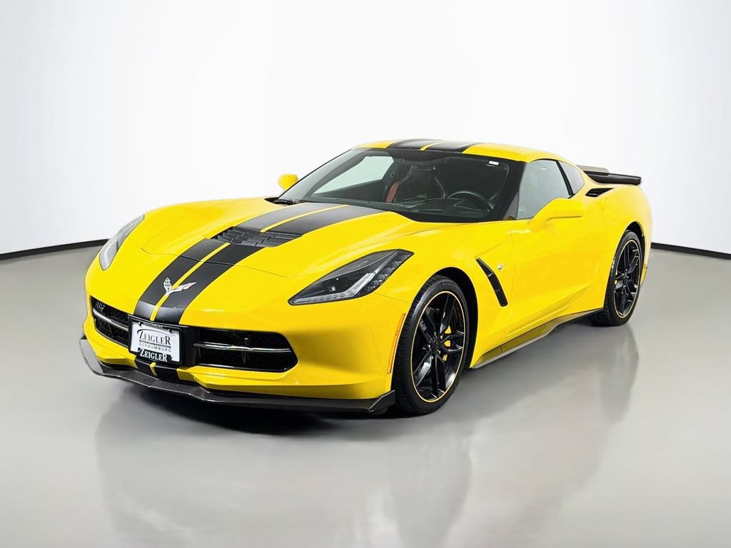 Used 2019 Chevrolet Corvette Stingray Coupe RWD image 3