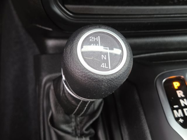 Used 2024 Jeep Wrangler Unlimited Sport AWD/4WD image 28
