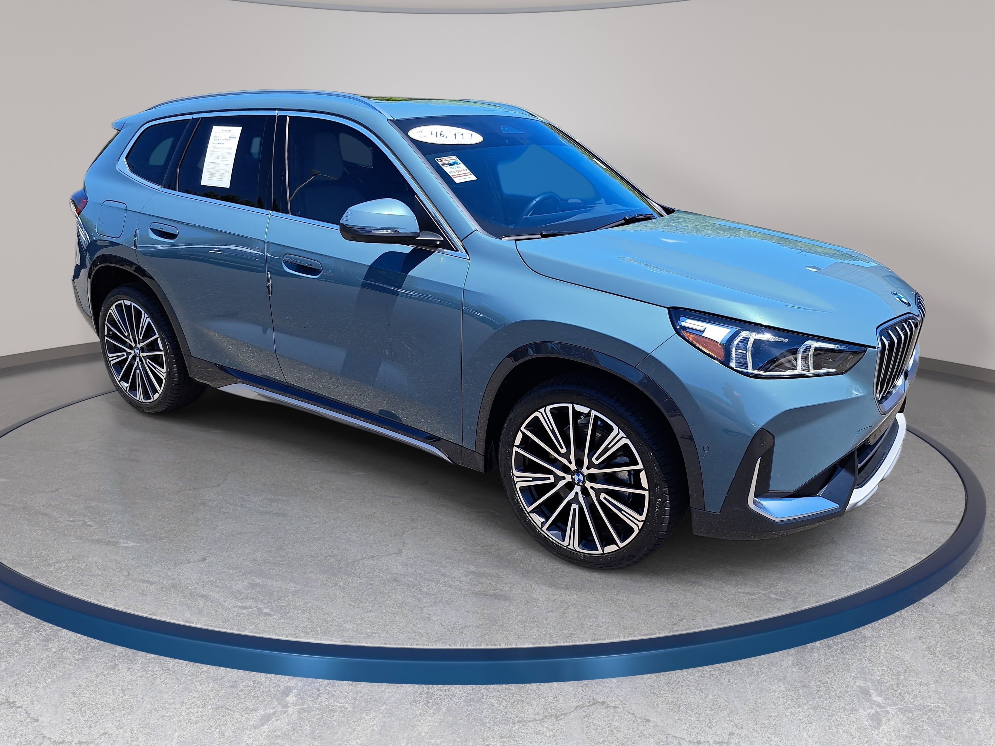 Used 2026 BMW X1 xDrive28i w/ Technology Package AWD/4WD image 3