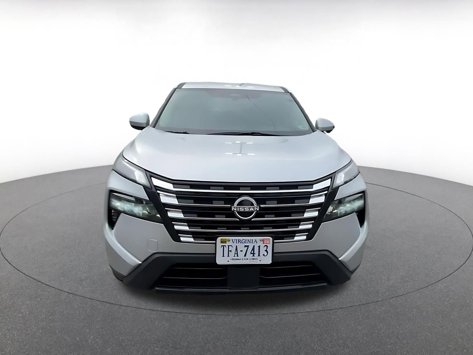 Used 2025 Nissan Rogue SV image 4