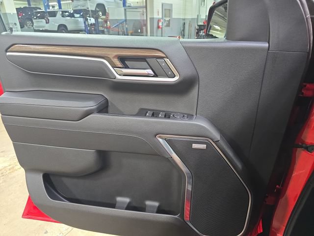 Used 2022 Chevrolet Silverado 1500 LT Trail Boss w/ LT Trail Boss Premium Package AWD/4WD image 27