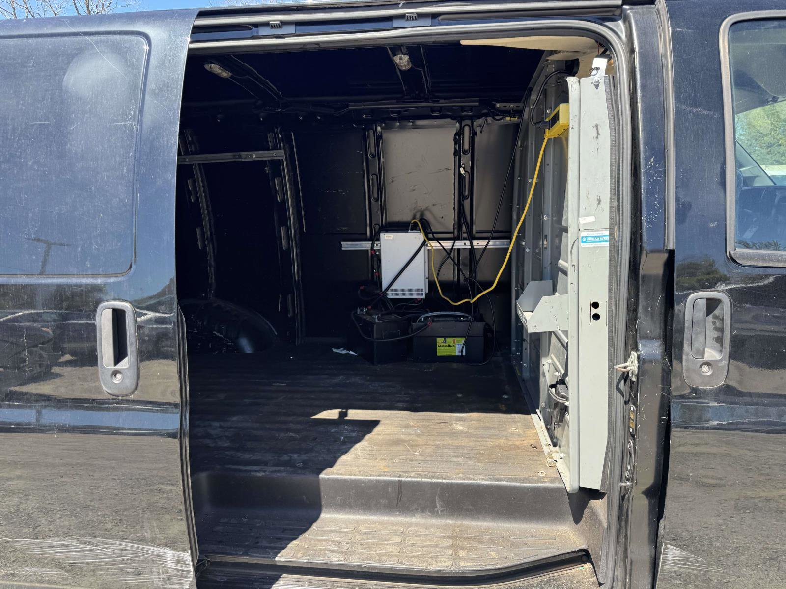 Used 2017 Chevrolet Express 2500 RWD image 9