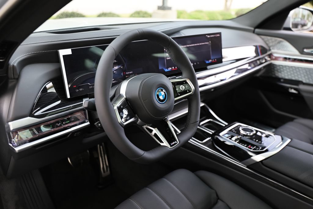 New 2026 BMW i7 xDrive60 AWD/4WD image 18