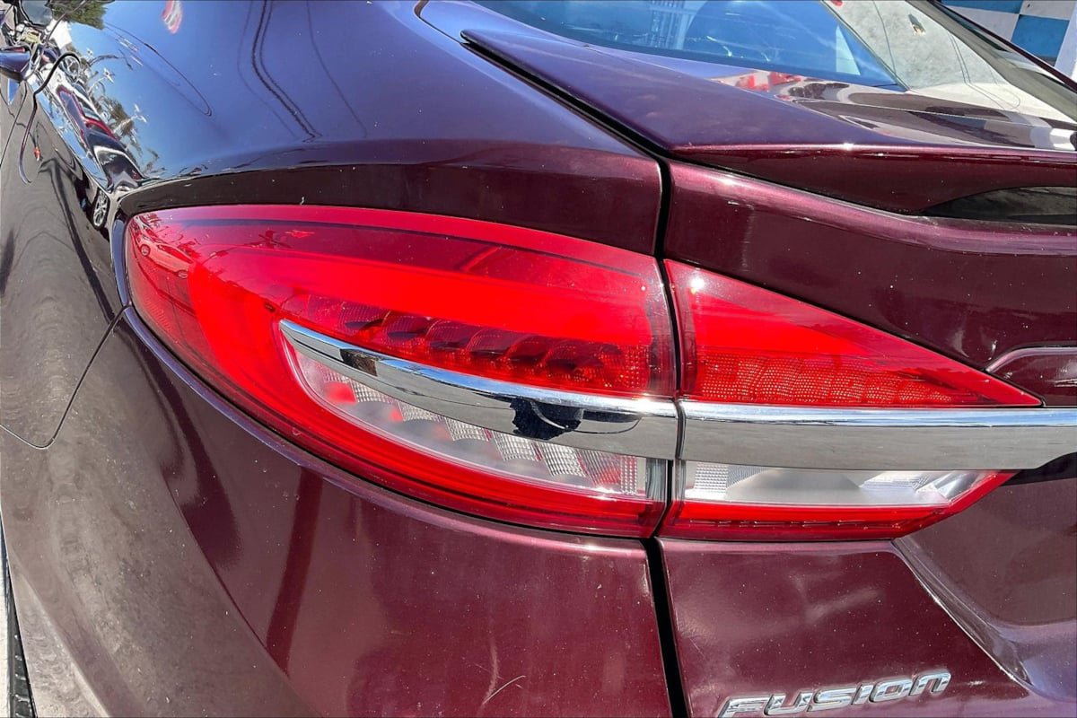 Used 2017 Ford Fusion SE w/ Equipment Group 201A FWD image 30