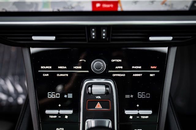 Used 2021 Porsche Cayenne GTS image 32