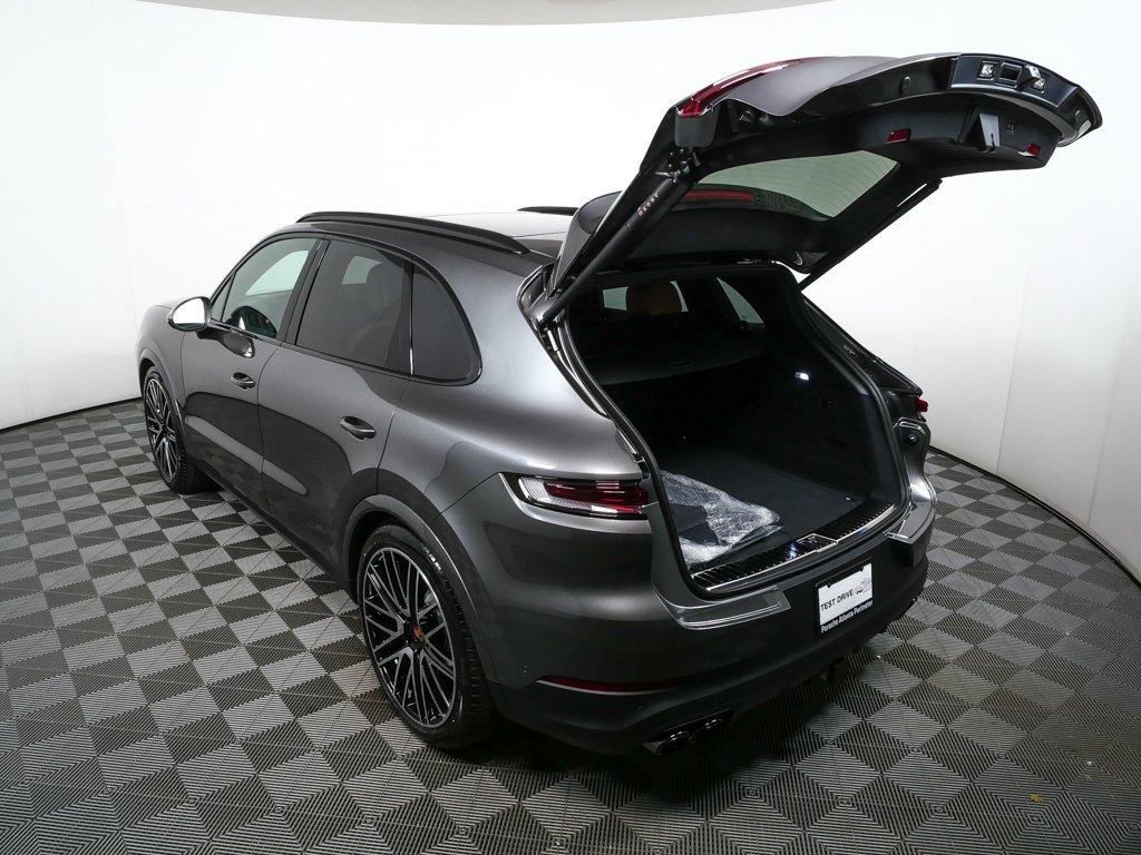 New 2026 Porsche Cayenne S image 33