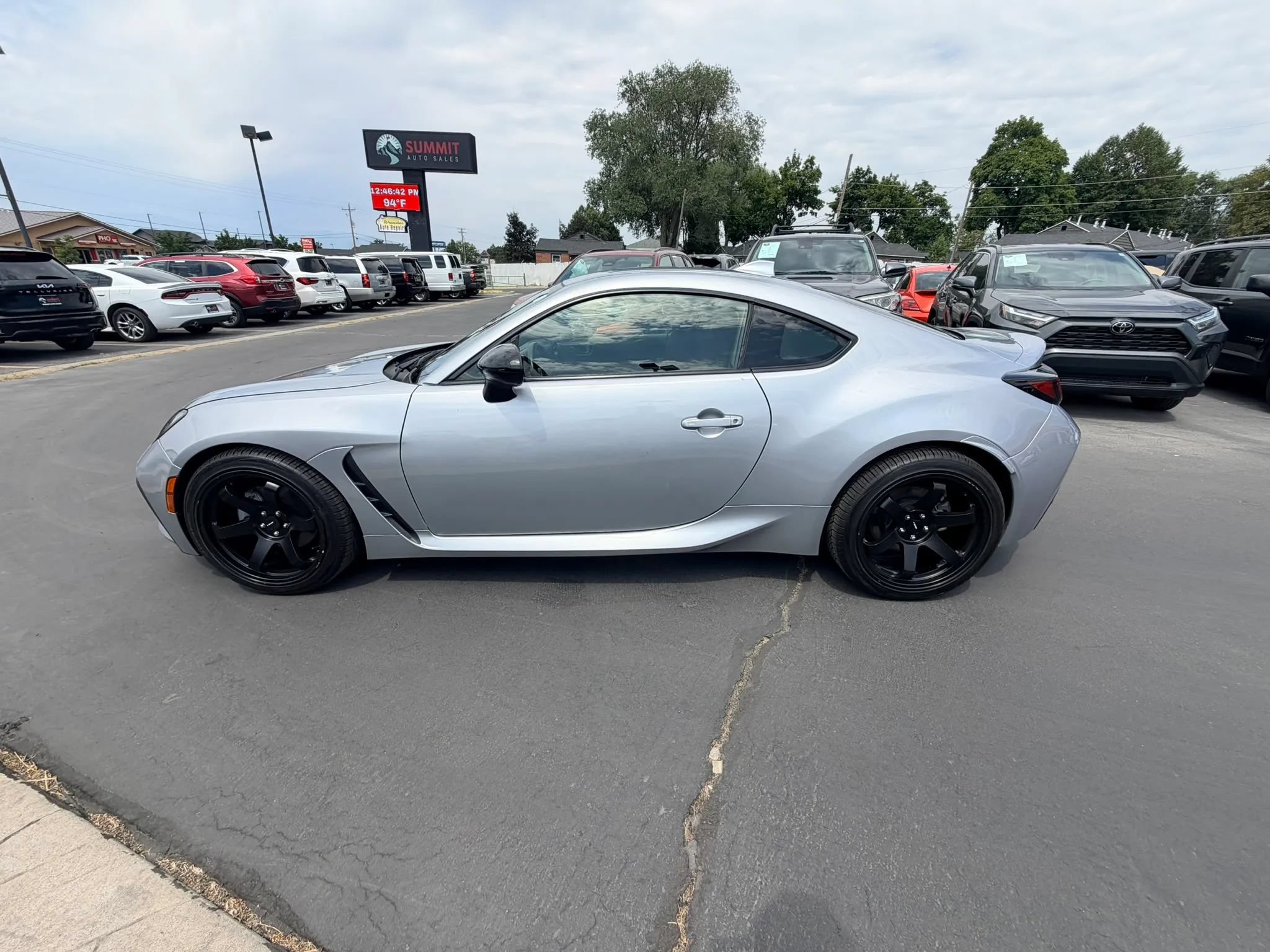Used 2023 Toyota GR86 w/ ALL Weather Mat Package (TMS) RWD image 7
